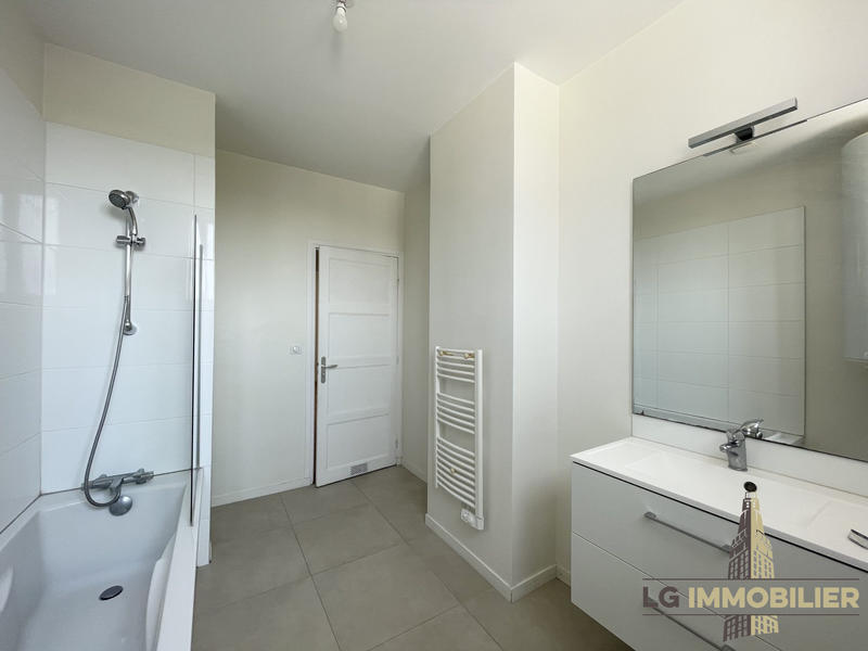 Appartement - 64 m² - 3 pièces