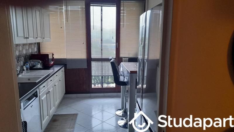 Chambre - 9 m² - 1 pièce