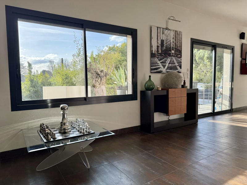 Appartement - 233 m² - 8 pièces