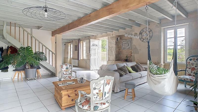 Maison - 250 m² - 7 pièces