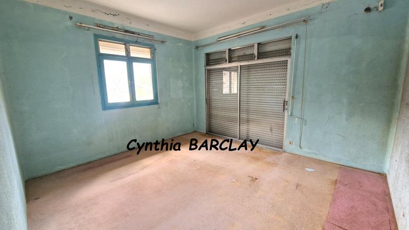 Maison - 230 m² - 6 pièces