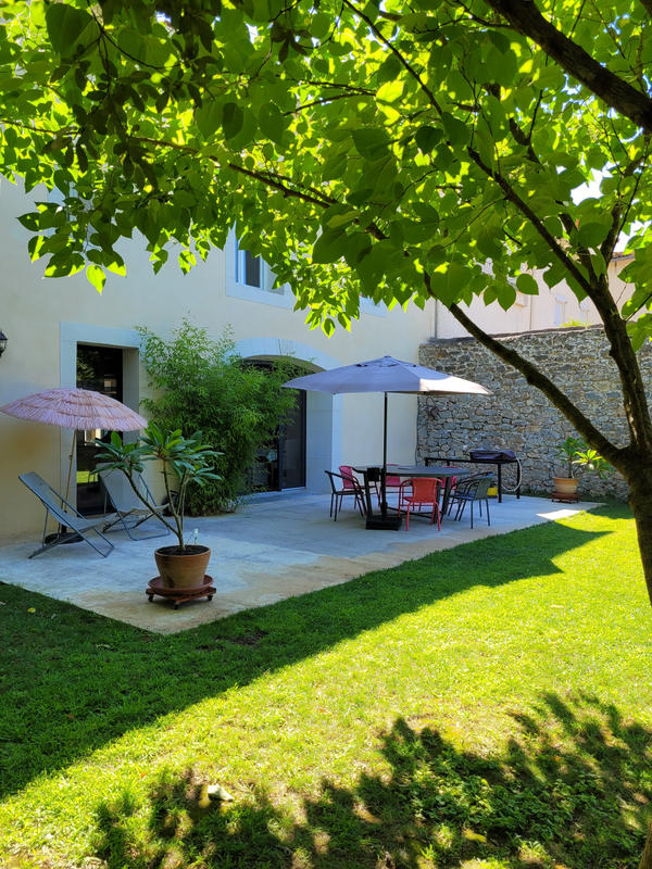 Maison - 240 m² - 6 pièces