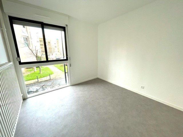 Appartement - 100 m² - 5 pièces
