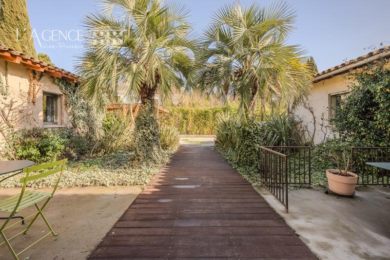 Maison contemporaine - 249 m² - 5 pièces