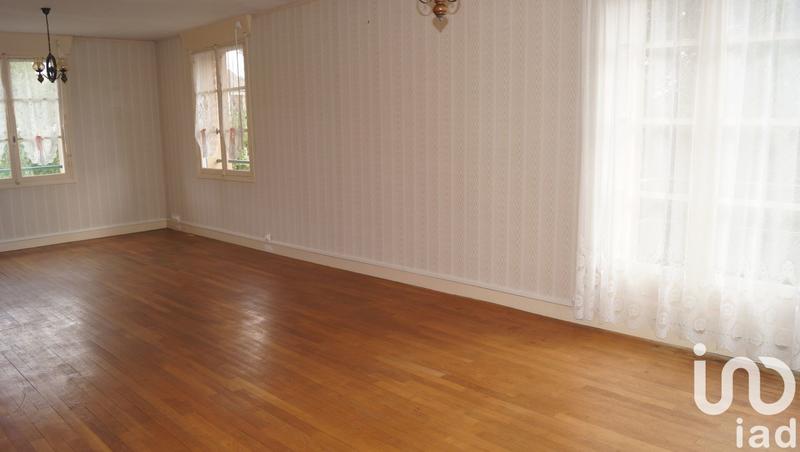 Maison - 275 m² - 13 pièces