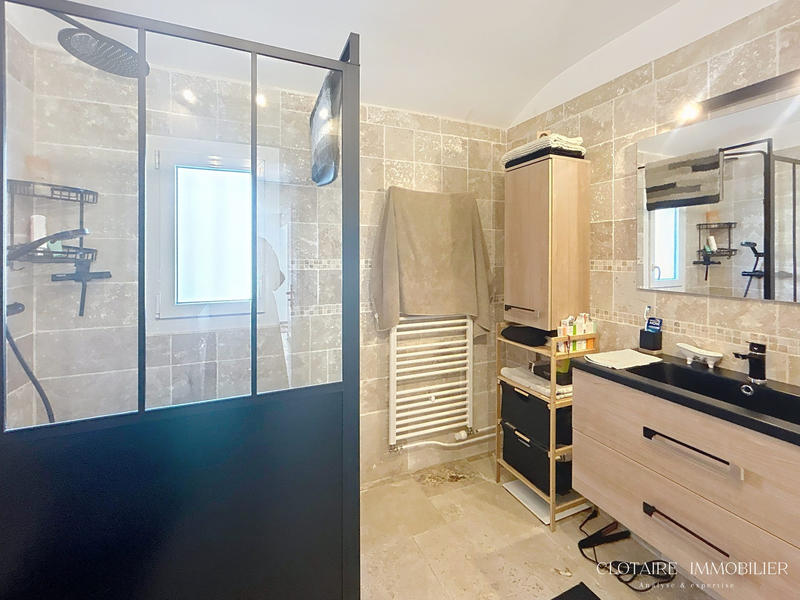 Maison - 186 m² - 6 pièces