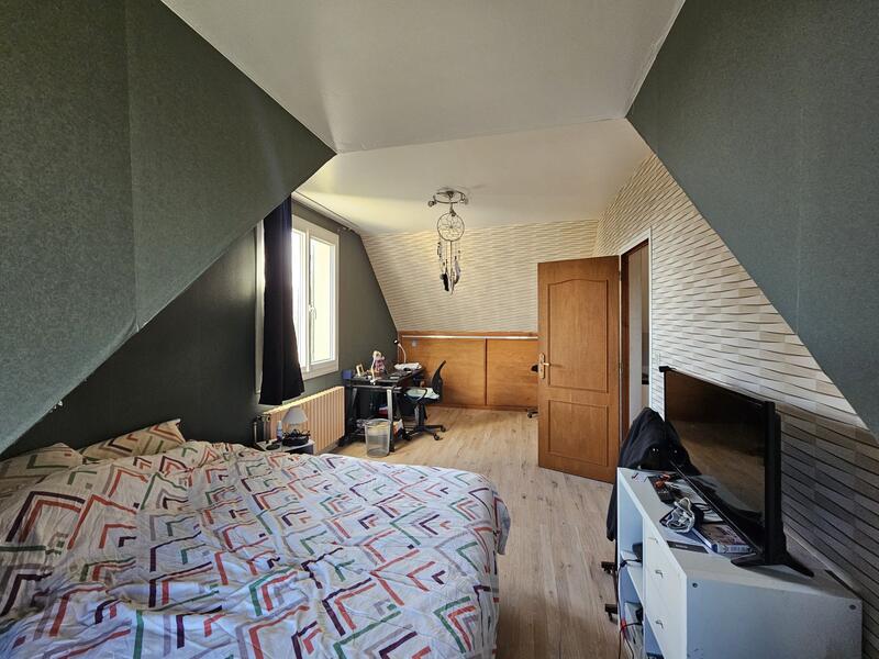 Maison - 135 m² - 6 pièces