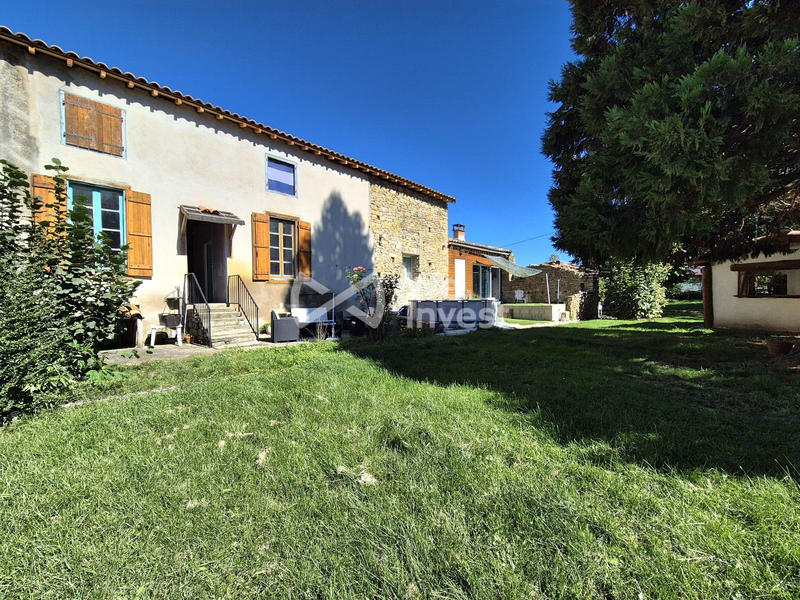 Maison - 322 m² - 9 pièces