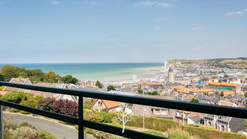 Maison - 278 m² - 7 pièces