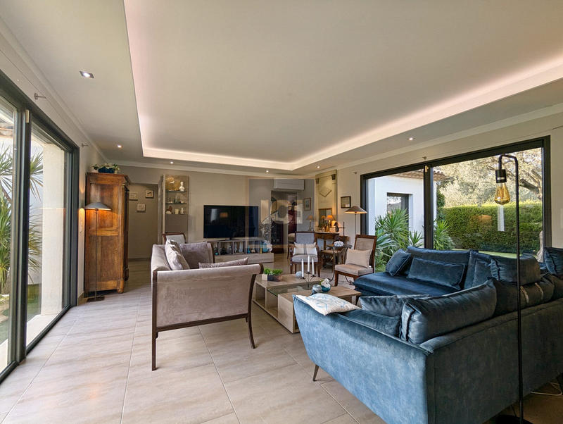 Villa - 164 m² - 5 pièces