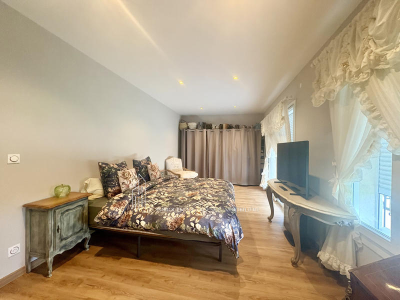 Villa - 146 m² - 5 pièces