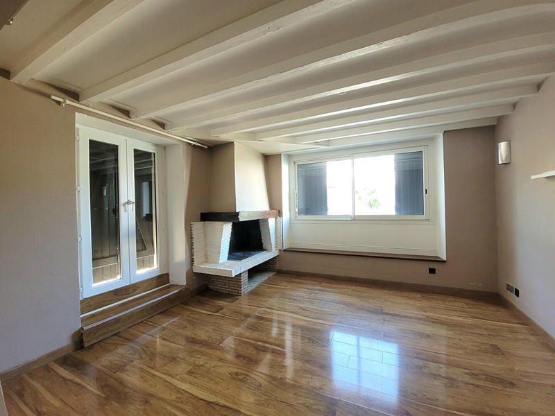 Maison - 205 m² - 6 pièces