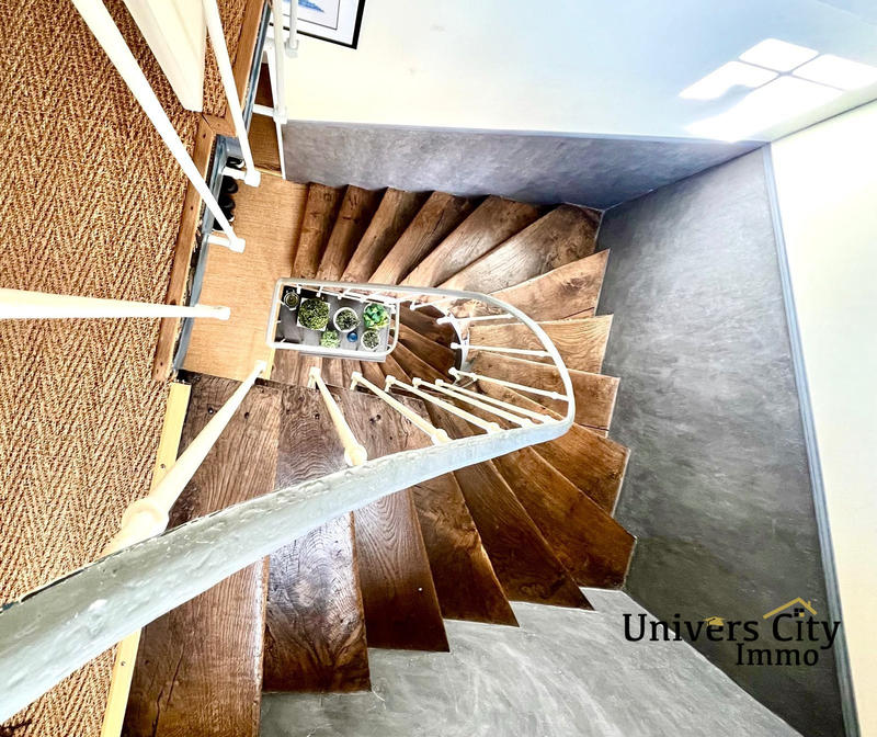 Duplex - 99 m² - 4 pièces