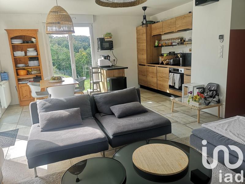 Maison - 93 m² - 5 pièces