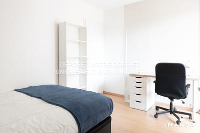 Chambre - 10 m² - 5 pièces