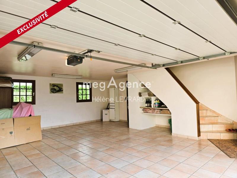 Maison traditionnelle - 176 m² - 10 pièces