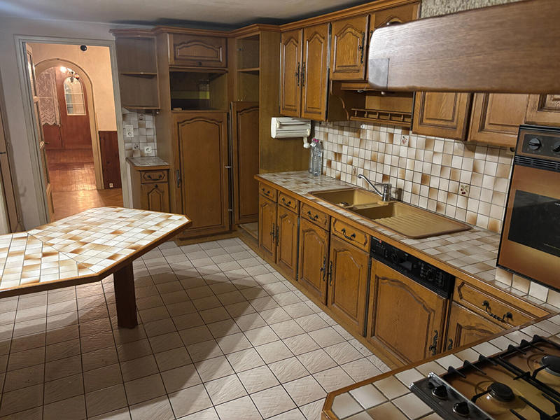 Maison - 213 m² - 7 pièces