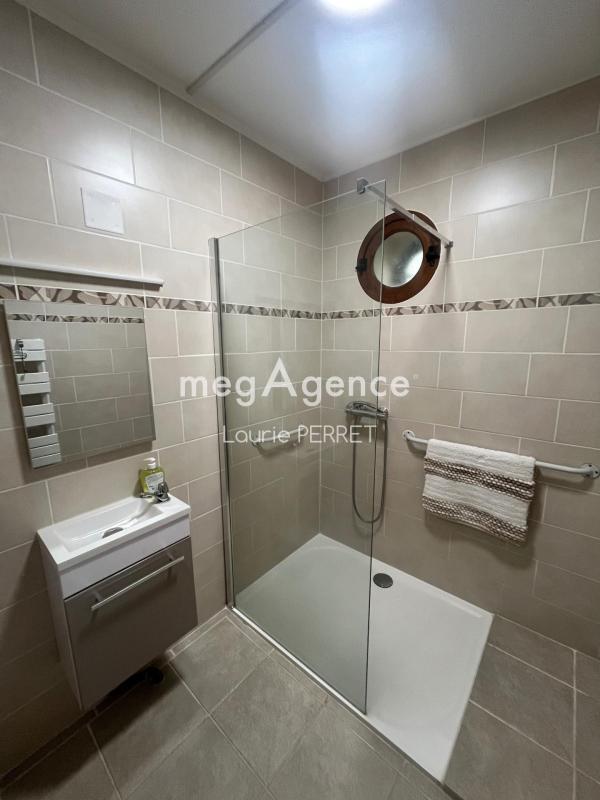 Maison traditionnelle - 166 m² - 5 pièces