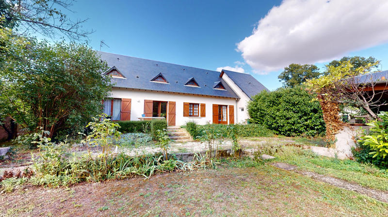 Maison - 213 m² - 8 pièces