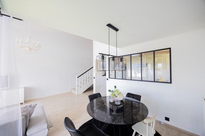 Appartement - 111 m² - 5 pièces