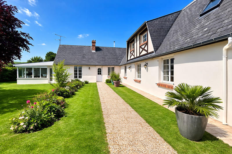 Propriété - 160 m² - 6 pièces