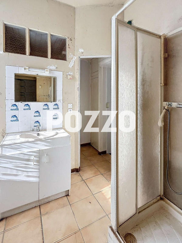 Maison - 200 m² - 7 pièces