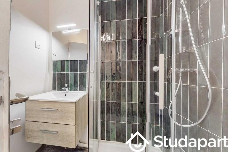 Chambre - 9 m² - 1 pièce