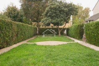 Maison - 573 m² - 20 pièces