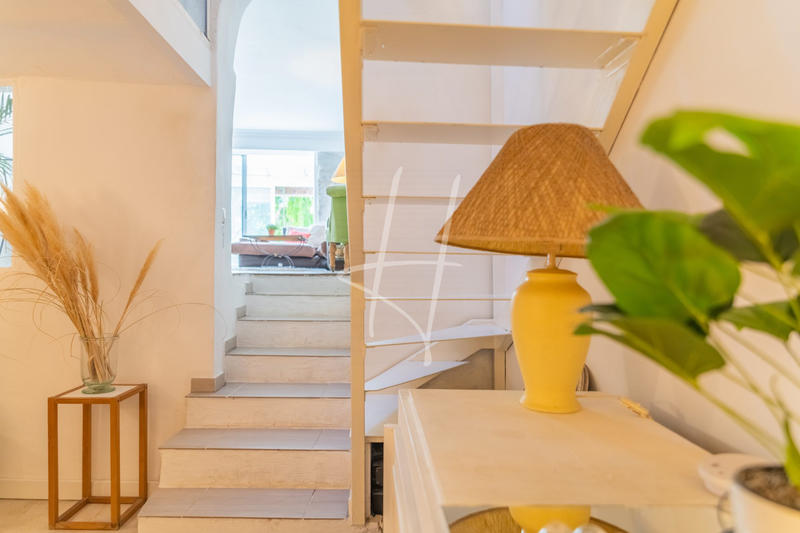 Maison traditionnelle - 137 m² - 6 pièces