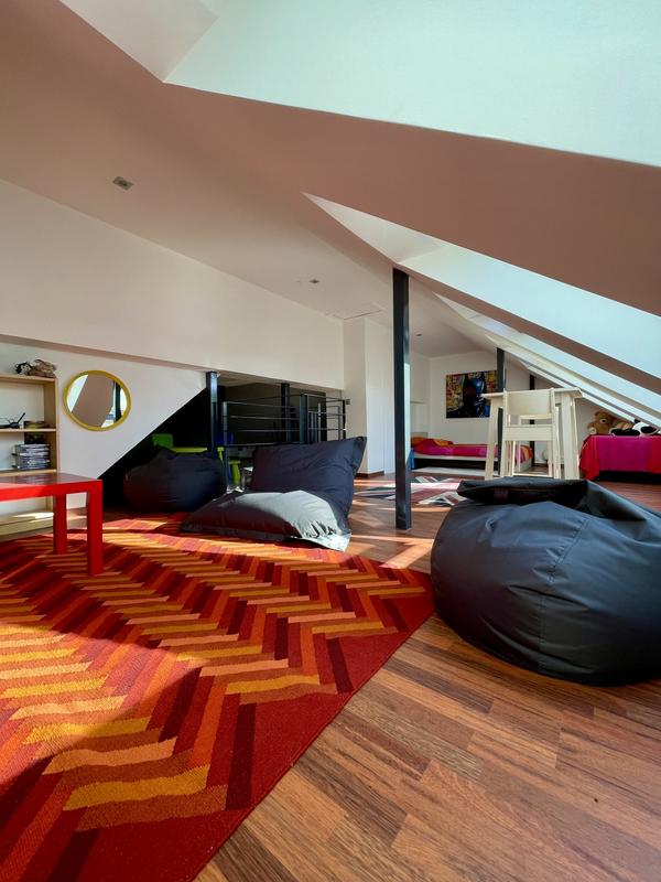 Maison contemporaine - 367 m² - 6 pièces