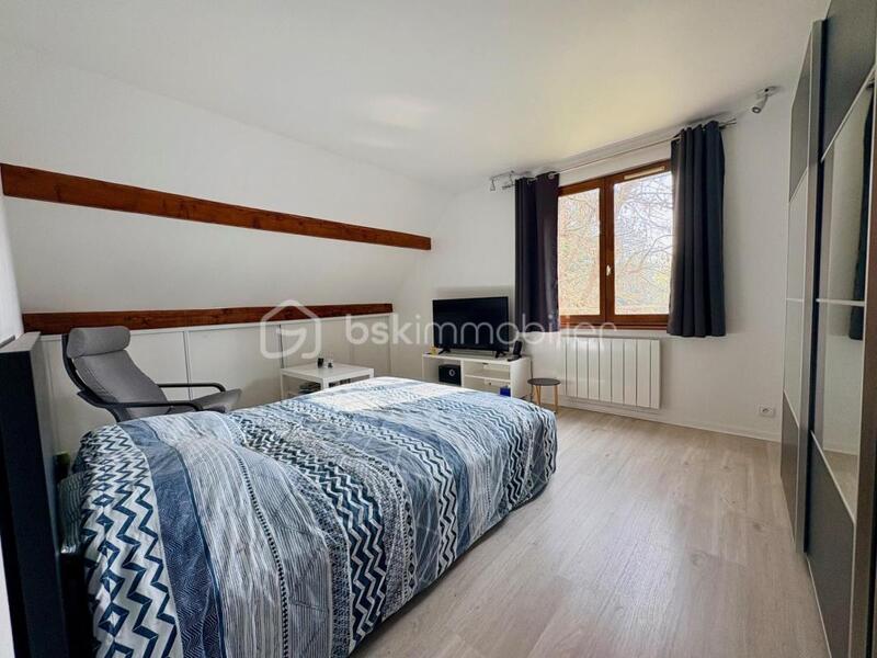 Maison traditionnelle - 155 m² - 7 pièces