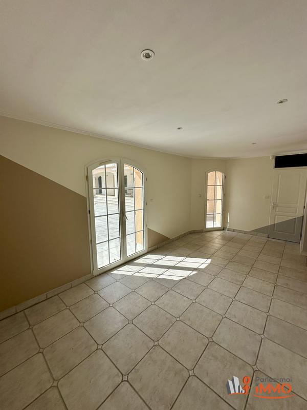 Maison - 180 m² - 6 pièces