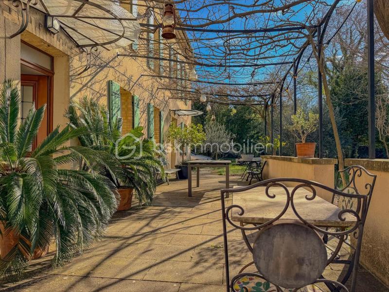 Demeure - 208 m² - 7 pièces