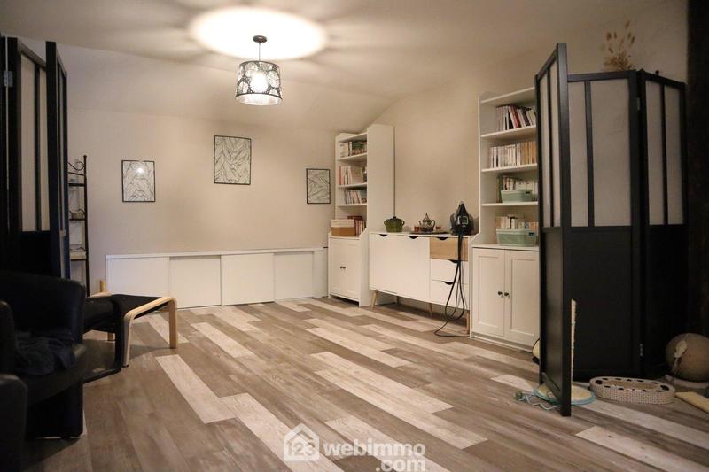 Maison - 229 m² - 8 pièces