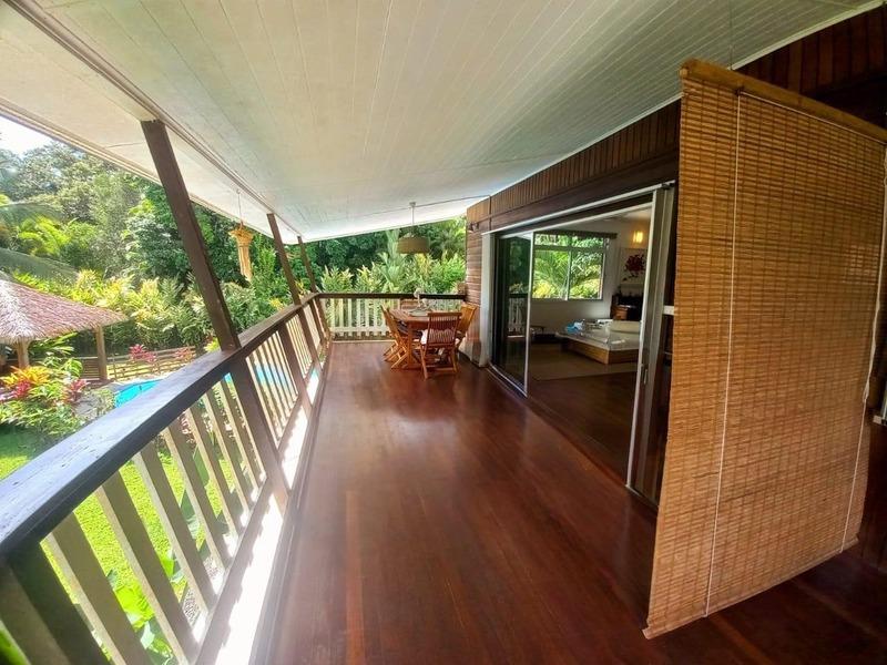 Villa - 257 m² - 9 pièces