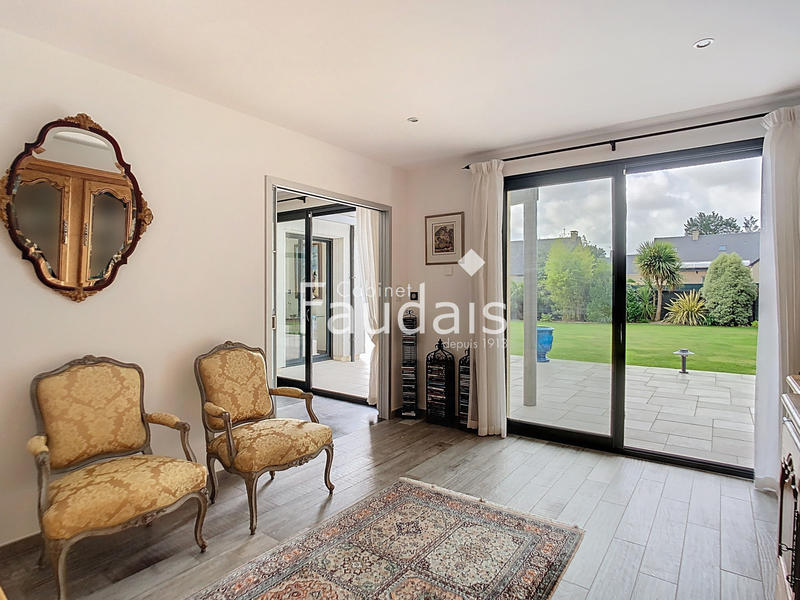 Maison - 205 m² - 7 pièces