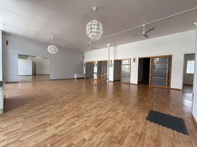 Local commercial - 112 m²