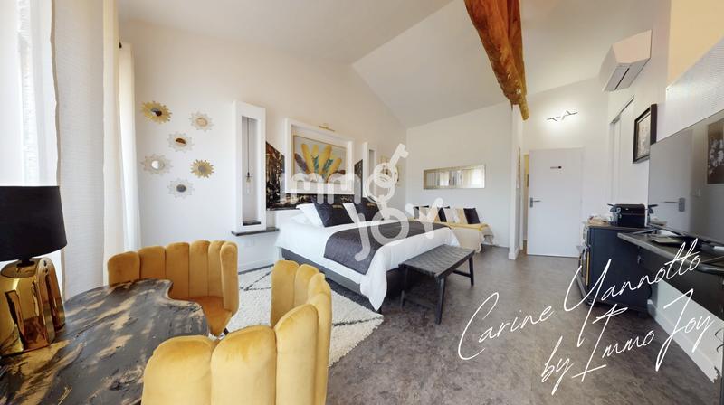 Propriété - 600 m² - 14 pièces