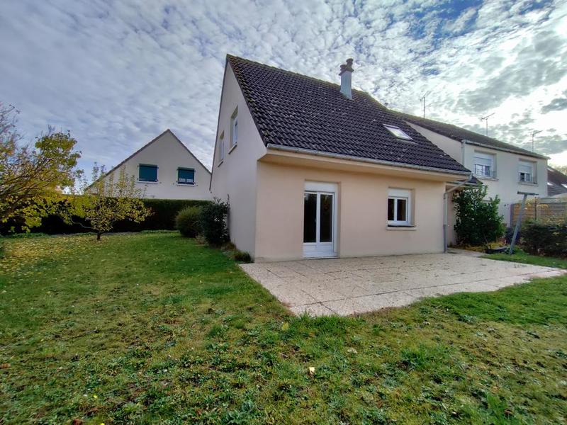 Maison - 92 m² - 4 pièces