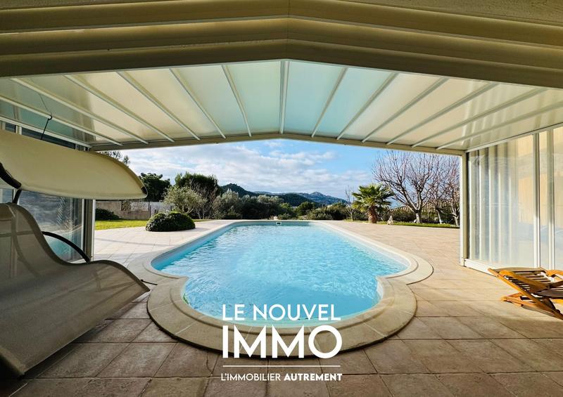 Villa - 250 m² - 7 pièces