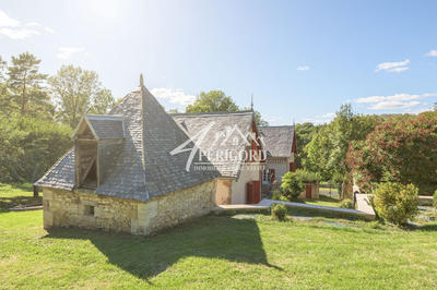 Maison - 227 m² - 14 pièces