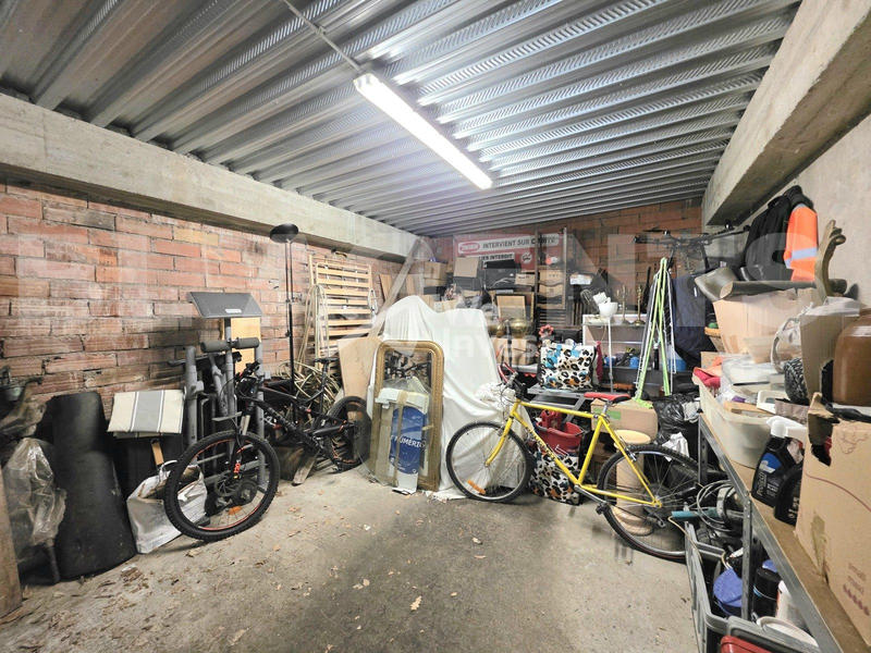 Maison - 180 m² - 6 pièces