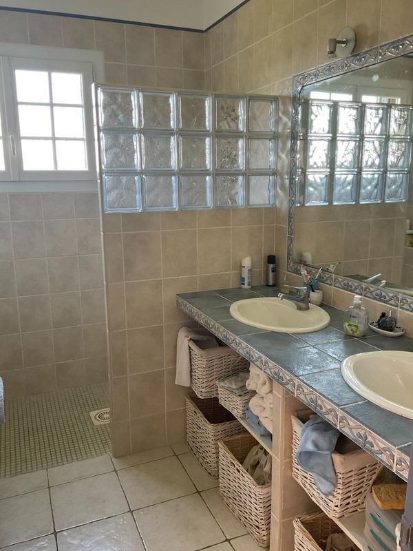 Maison - 198 m² - 8 pièces