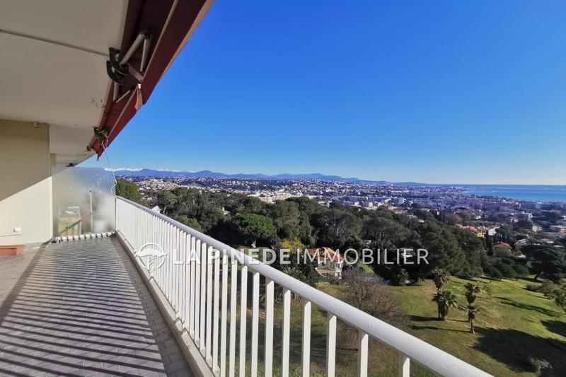 Appartement - 91 m² - 3 pièces