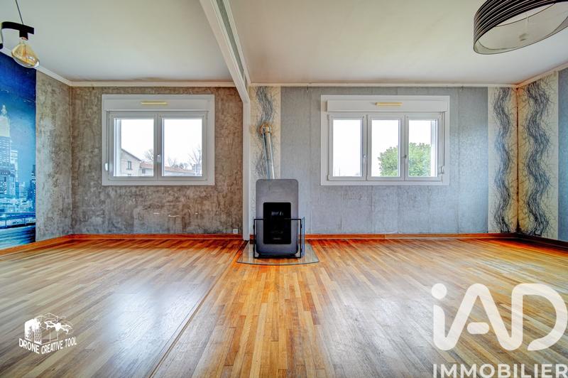 Maison - 97 m² - 5 pièces