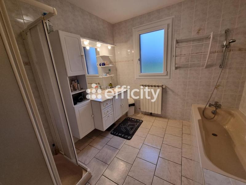 Maison - 144 m² - 7 pièces