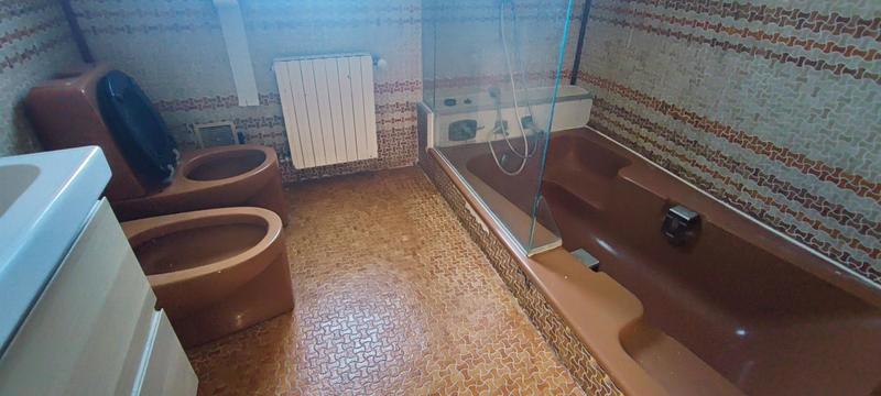 Maison - 256 m² - 6 pièces