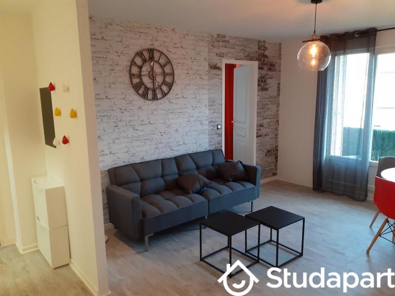 Chambre - 11 m² - 1 pièce