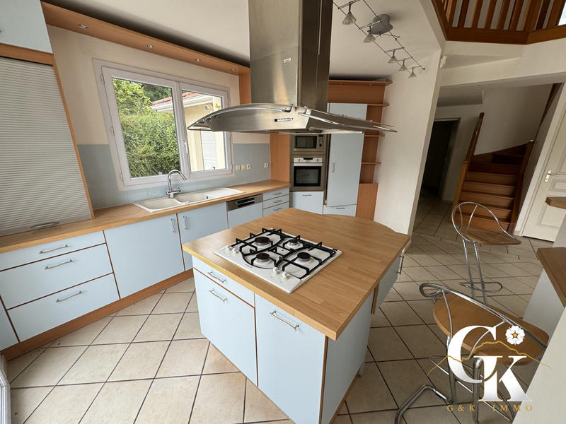 Maison - 140 m² - 6 pièces