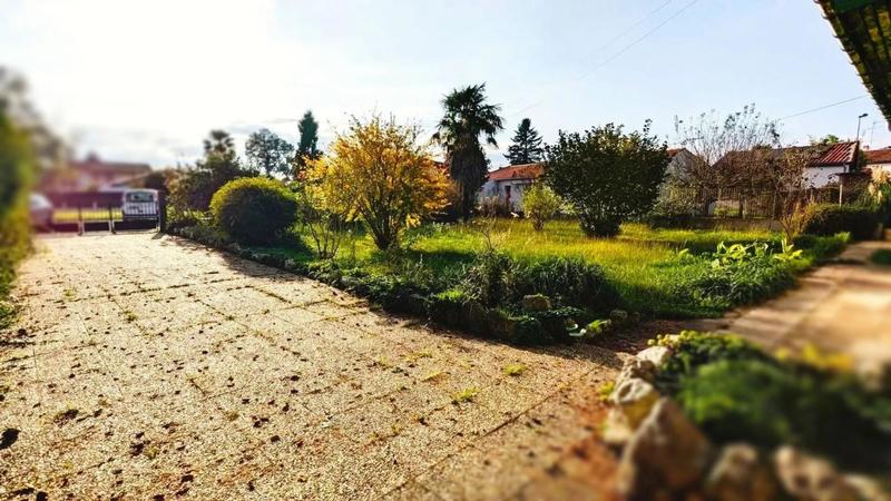 Maison - 207 m² - 10 pièces